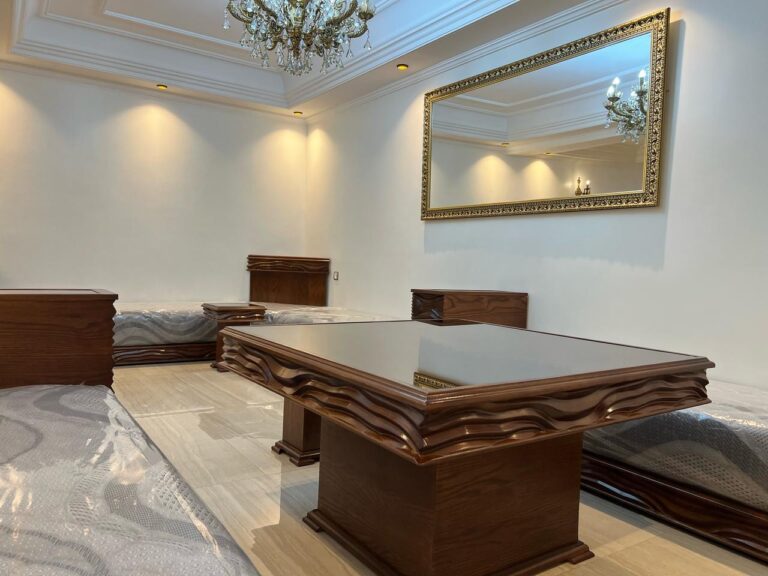 Salon marocain Amouage sur mesure en bois massif — Salon Premium
