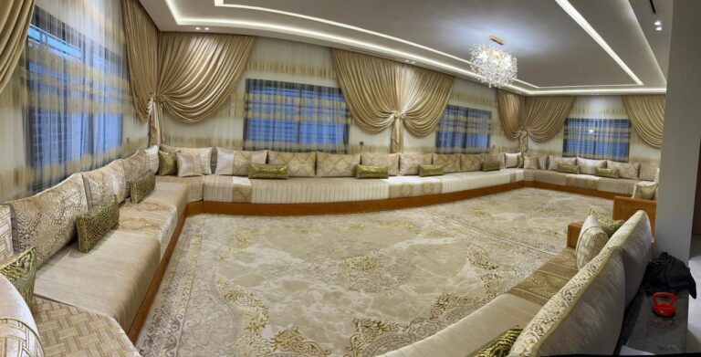Salon marocain Cèdre sur mesure en bois massif — Salon Premium