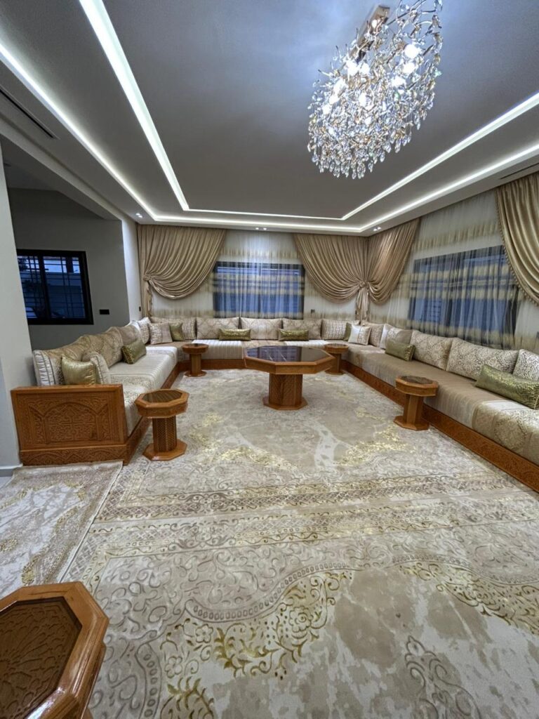 Salon marocain Cèdre sur mesure en bois massif — Salon Premium