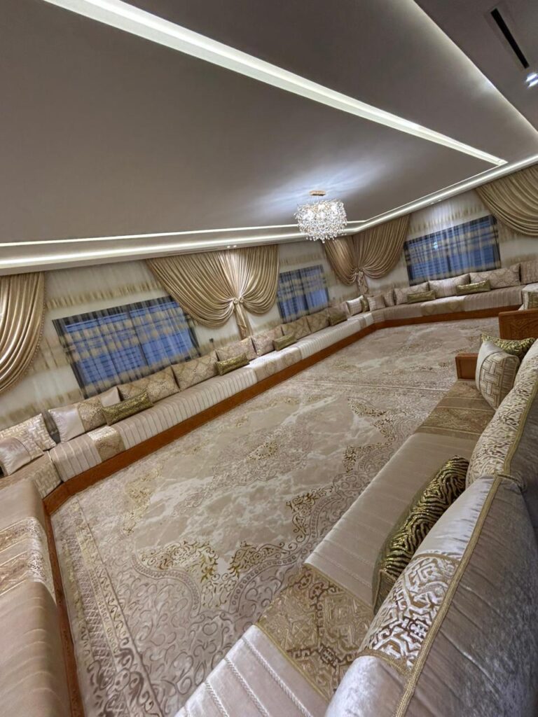 Salon marocain Cèdre sur mesure en bois massif — Salon Premium