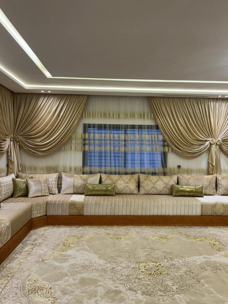 Salon marocain Cèdre sur mesure en bois massif — Salon Premium