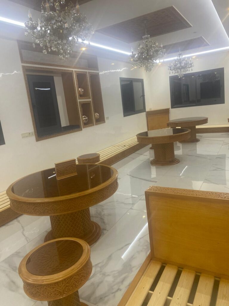Salon marocain Cèdre sur mesure en bois massif — Salon Premium