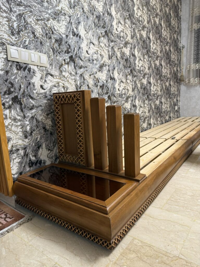 Salon marocain Drej ou Ktef sur mesure en bois massif — Salon Premium