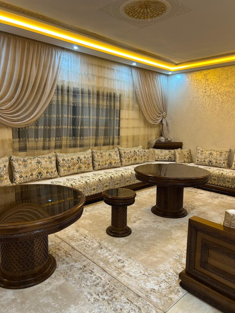Salon marocain Islamia sur mesure en bois massif — Salon Premium