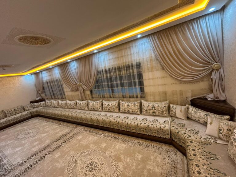 Salon marocain Islamia sur mesure en bois massif — Salon Premium