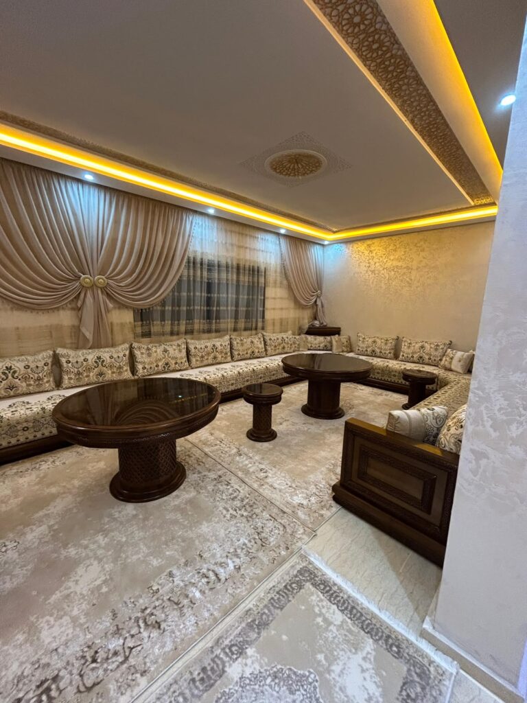 Salon marocain Islamia sur mesure en bois massif — Salon Premium