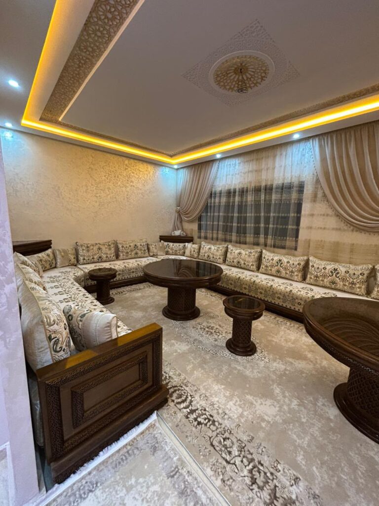 Salon marocain Islamia sur mesure en bois massif — Salon Premium