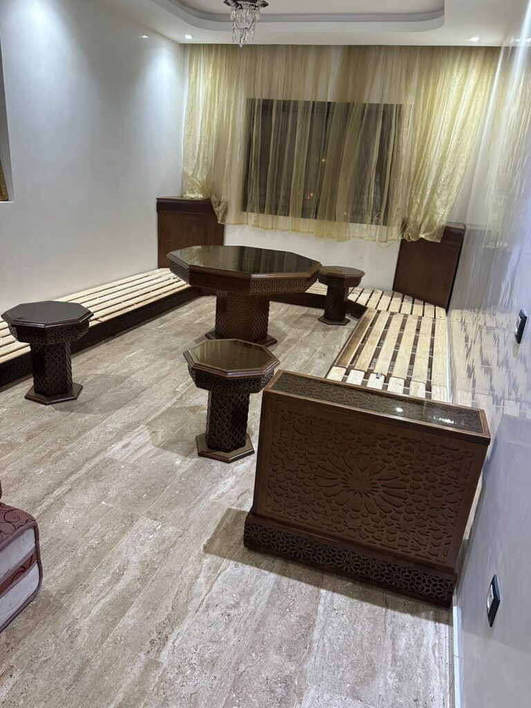 Salon marocain Islamia sur mesure en bois massif — Salon Économique