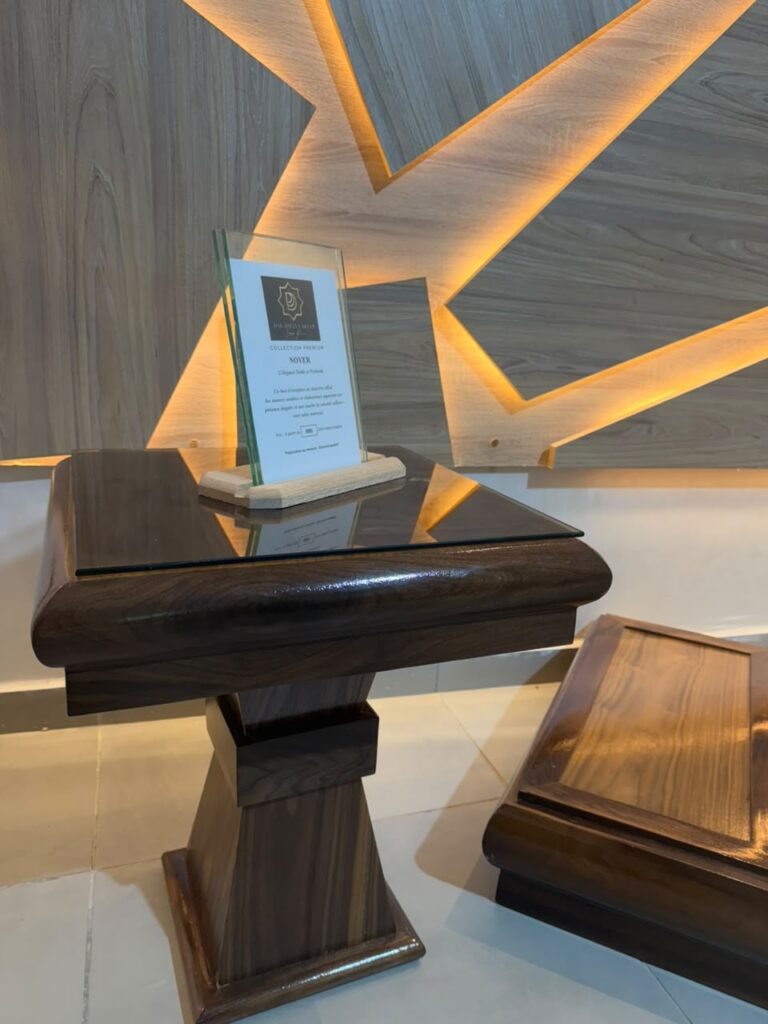Salon marocain Noyer sur mesure en bois massif — Salon Premium