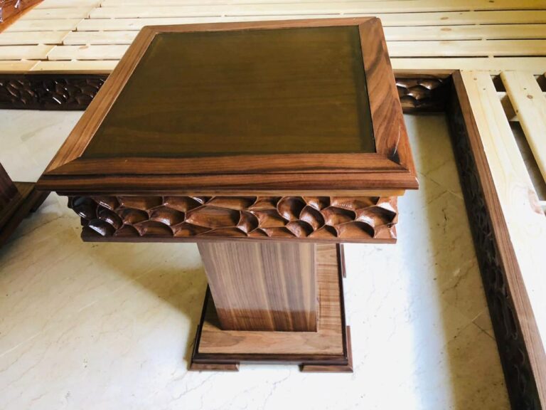 Salon marocain Noyer sur mesure en bois massif — Salon Premium